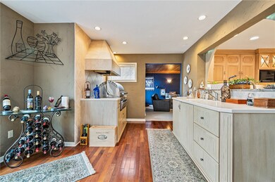 Dining Room with Wet Bar and Gas Grill