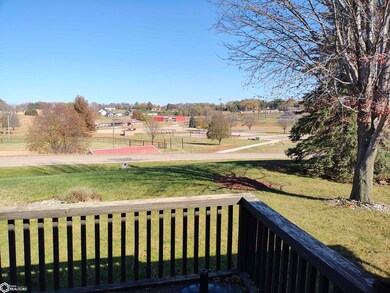 109 W Hilltop Ct, Coon Rapids, IA 50058 - photo 4