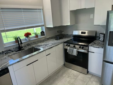 4760 Carefree Trail unit A, West Palm Beach, FL 33415 - photo 3