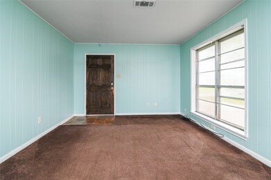 1109 Bayou Dr, Alvin, TX 77511 - photo 5