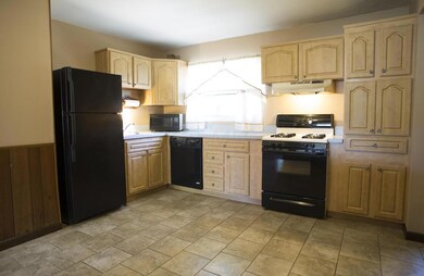 5423 Roche Ct W-17