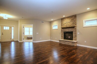 2717 Lynbrook Cir, Fitchburg, WI 53719 - photo 5