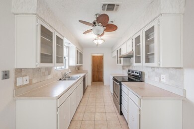 109 Wren Ct, Cleburne, TX 76033 - photo 6