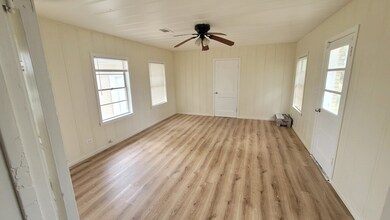 2717 Nichols Ave, Bay City, TX 77414 - photo 6