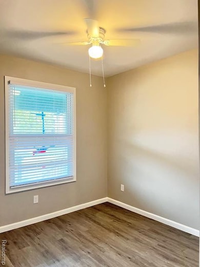 2912 Garland St, Detroit, MI 48214 - photo 4