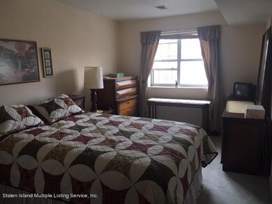 65 Elmwood Park Dr unit 26, Staten Island, NY 10314 - photo 5