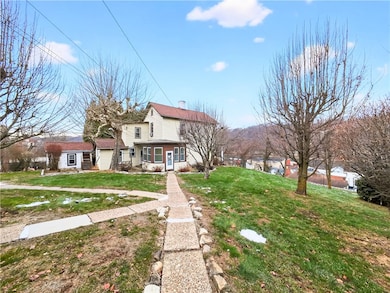 136 1 2 Chess St, Monongahela, PA 15063 - photo 3