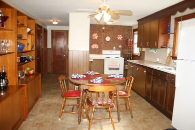 57 River Rd, Erving, MA 01344 - photo 4