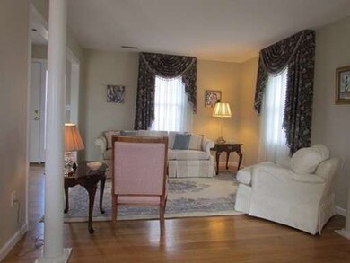 51 Trowbridge Ln, Shrewsbury, MA 01545 - photo 2