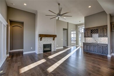 8836 Houston St, Lenexa, KS 66227 - photo 4