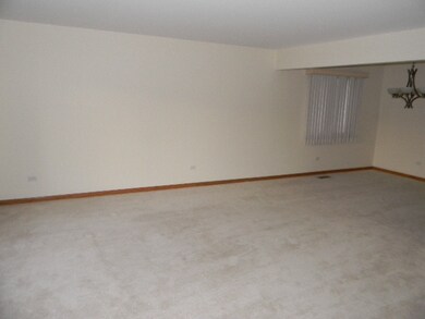 18601 Maple Ave, Country Club Hills, IL 60478 - photo 2