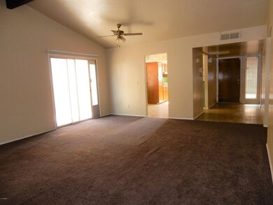 023-228720 - Family Room 4