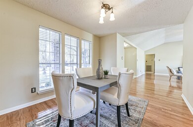 1311 Bayou Oak Dr, Friendswood, TX 77546 - photo 4