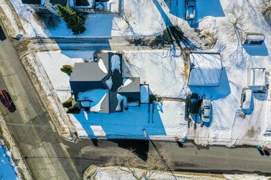 298 N Cass St, Wabash, IN 46992 - photo 4