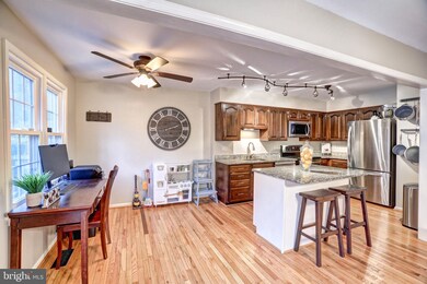 6004 Morgan Ct, Alexandria, VA 22312 - photo 2