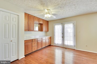 13923 Winding Ridge Ln, Centreville, VA 20121 - photo 7