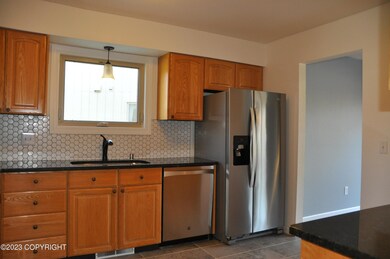 3931 Hampton Dr unit 5, Anchorage, AK 99504 - photo 3