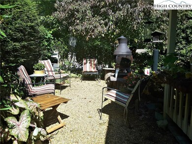 Outdoor fire pit and entertaining area