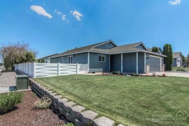 1902 SW 35th Place, Redmond, OR 97756 - photo 3