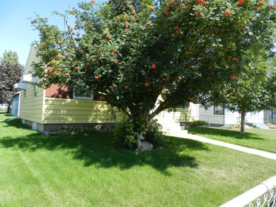 front yard1<|><|>