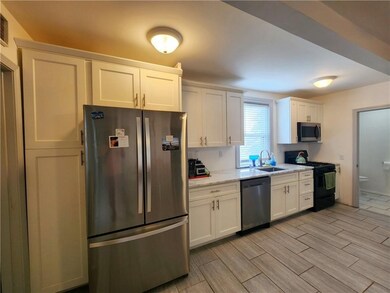 31 Lawrence St, Cranston, RI 02920 - photo 7
