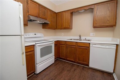 2924 56th St, Des Moines, IA 50310 - photo 4