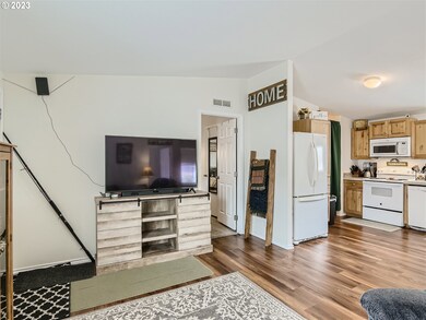 23421 S Highway 213 unit 39, Oregon City, OR 97045 - photo 6