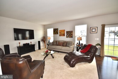 10389 Twin Leaf Dr, Bristow, VA 20136 - photo 3