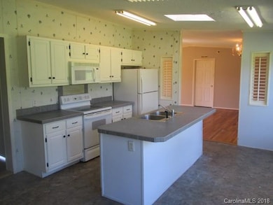1033 Bess Chapel Church Rd, Cherryville, NC 28021-