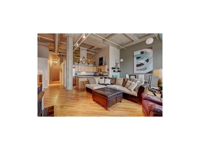 2107 Grand Blvd unit 1204, Kansas City, MO 64108 - photo 4