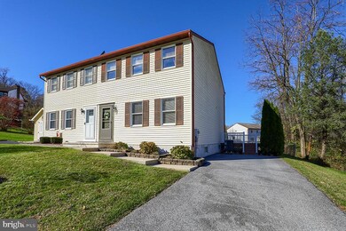 612 Grove Ave, Mohnton, PA 19540 - photo 2