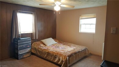 1615 Jackson Lake Rd, High Point, NC 27263 - photo 5