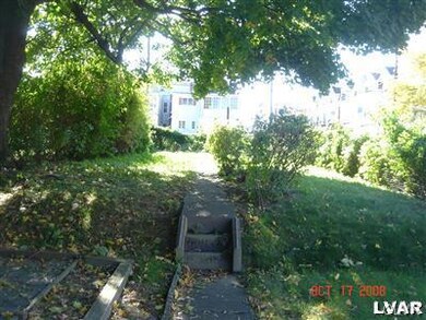 1426 Walnut St unit 2, Allentown, PA 18102 - photo 2