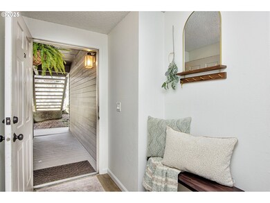 44 Eagle Crest Dr unit 24, Lake Oswego, OR 97035 - photo 4