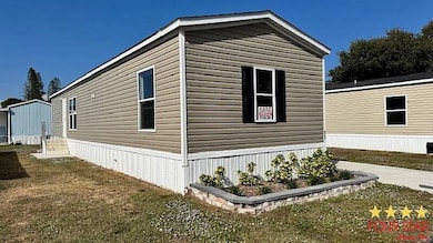 423 E Erie Dr, Fort Pierce, FL 34946 - photo 2