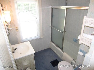 1025 Dorroll St NE, Grand Rapids, MI 49505 - photo 4