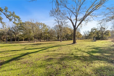 2205 Mallard Dr, Caldwell, TX 77836 - photo 2