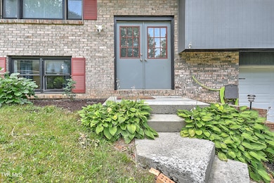 22126 Pinebrook BK-4