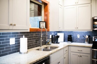 141 Wavey Pine Ln, Broken Bow, OK 74728 - photo 6