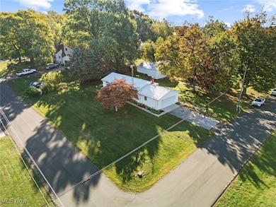 4160 Roselawn Ave SW, Massillon, OH 44646 - photo 3