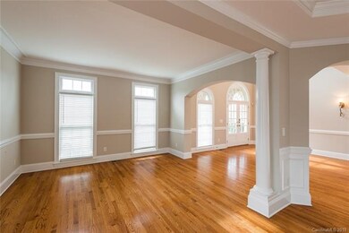 Formal sitting room, office, or perfect for that b