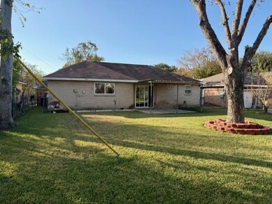 15242 Dogwood Tree St, Houston, TX 77060 - photo 7