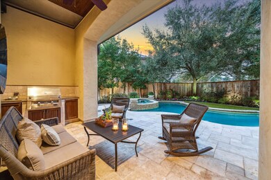 This backyard retreat is designed for
year-round