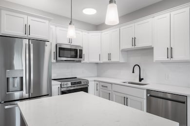 300 Harbour Close unit R, New Haven, CT 06519 - photo 3