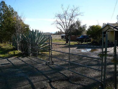 1361 Branstetter Ln, Redding, CA 96001 - photo 2