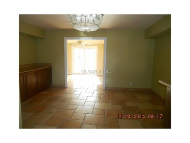 3771 Meadowcrest Dr, Las Vegas, NV 89121 - photo 6