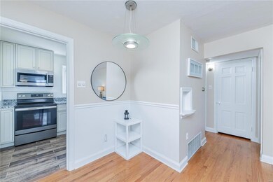 35 Topton Way unit 2E, Saint Louis, MO 63105 - photo 6