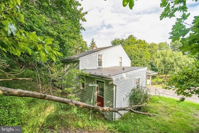 58 Ann St, Pottsville, PA 17901 - photo 4