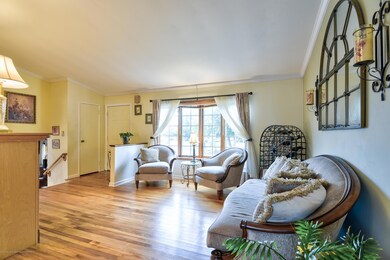 003_Living Room