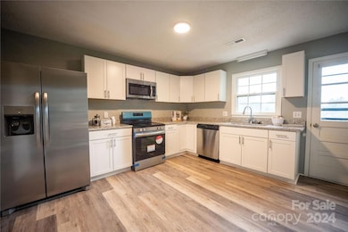 127 Danbury Ln, Statesville, NC 28625 - photo 4